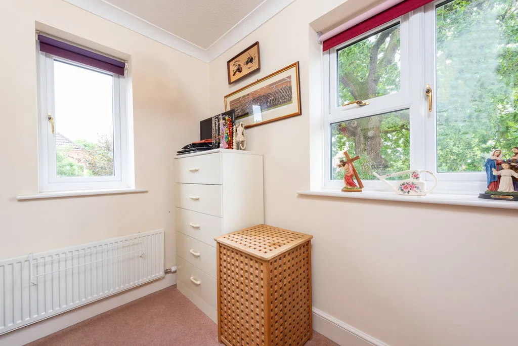 Lower Moor, Yateley, GU46, photo 8
