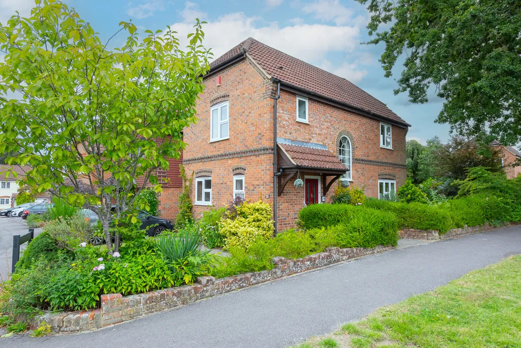 3 bed house for sale, Lower Moor, Yateley, GU46
