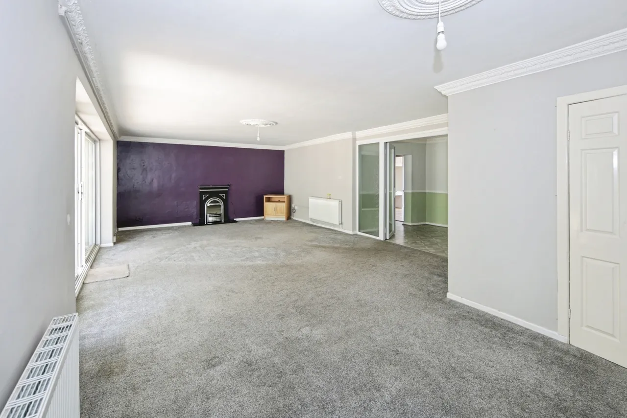 Land Lane, Marston Green, Birmingham, B37, photo 3