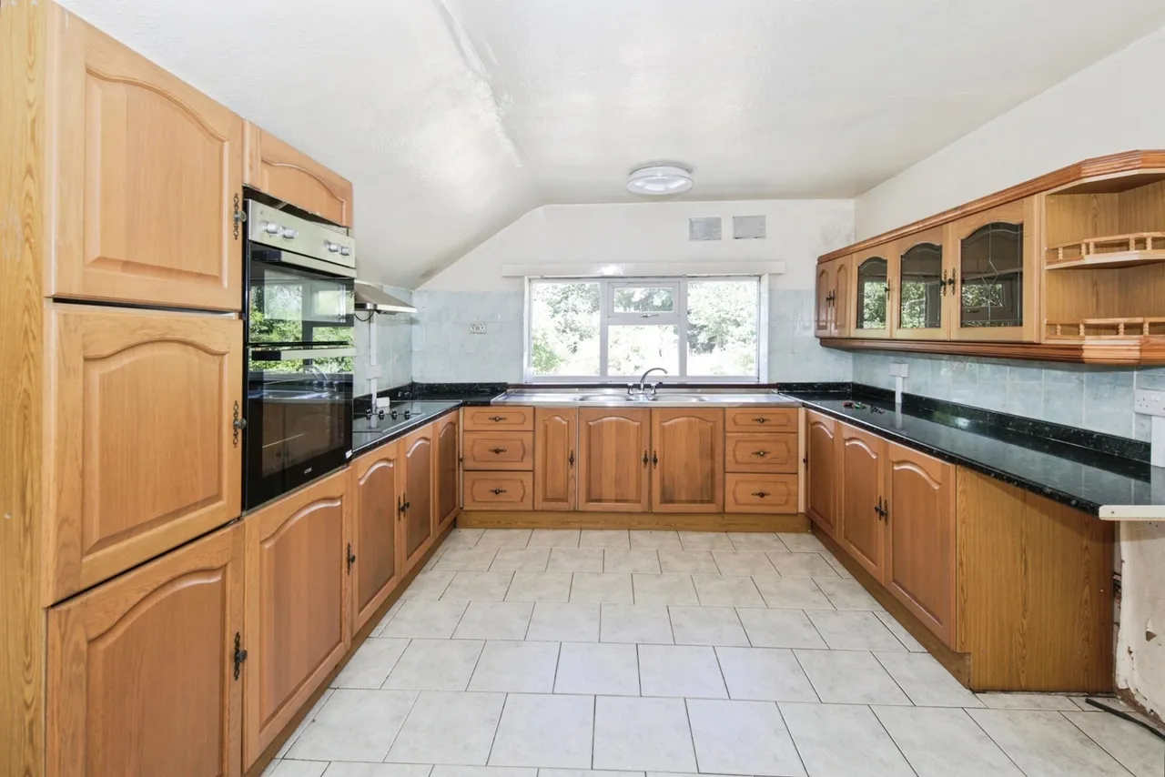 Land Lane, Marston Green, Birmingham, B37, photo 2