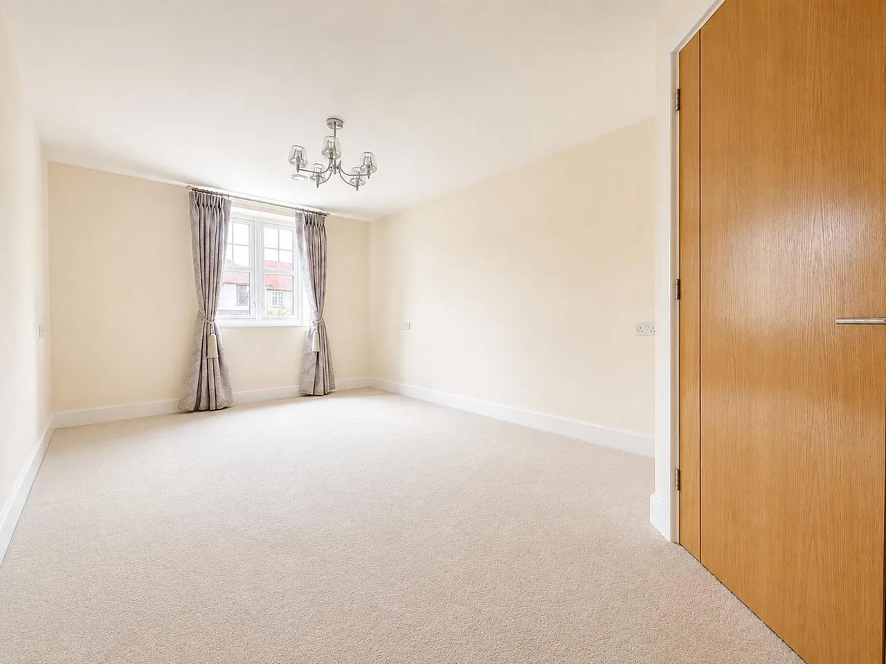St. Lukes Road, Maidenhead, SL6, photo 4