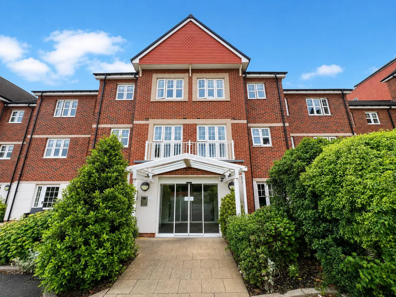 St. Lukes Road, Maidenhead, SL6, photo 17