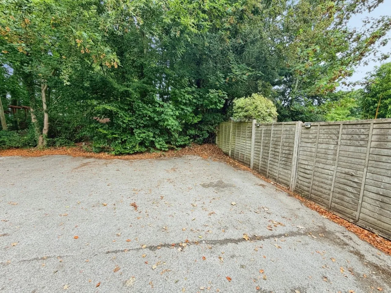 Gander Drive, RG24, photo 7