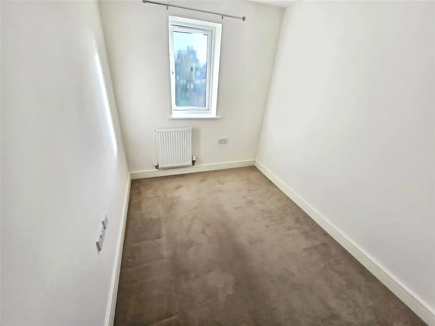 Robinsons Avenue, Pool, TR15, photo 6