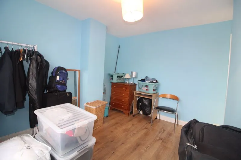 Taunton Avenue, Luton LU2 0LN, photo 10