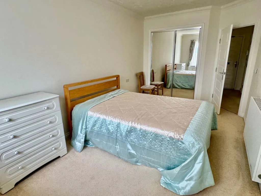 York Road, LS22, photo 9