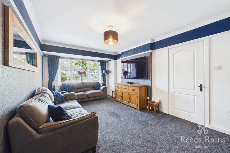 Hall Park Avenue, Crofton, West Yorkshire, WF4, photo 3