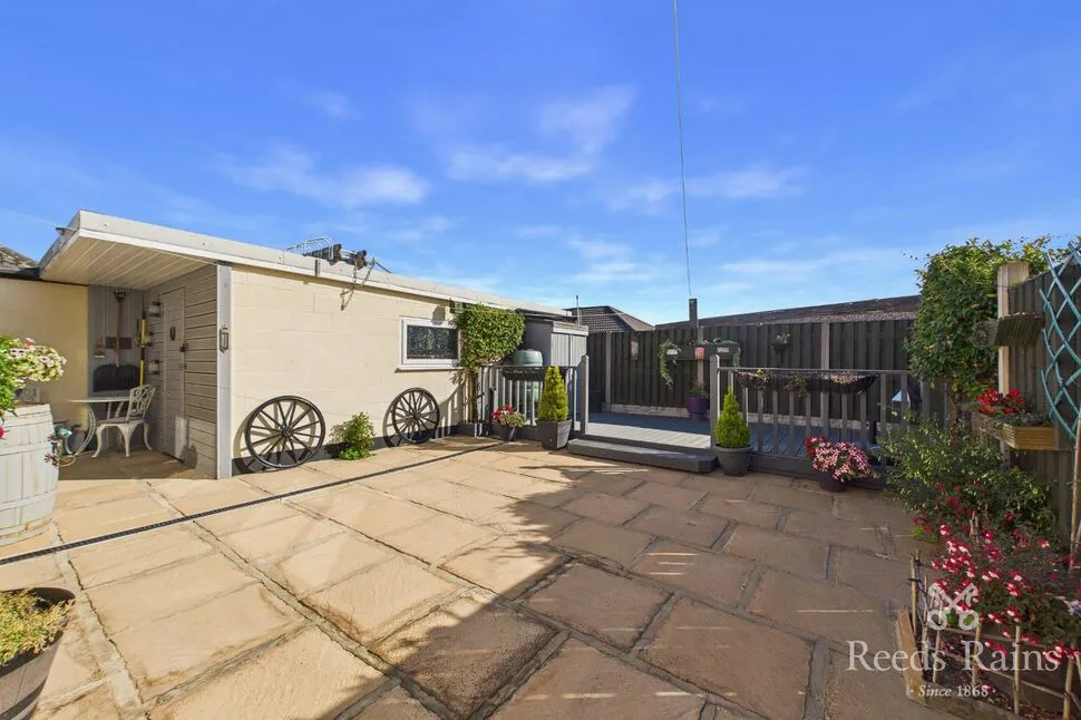 Hall Park Avenue, Crofton, West Yorkshire, WF4, photo 5