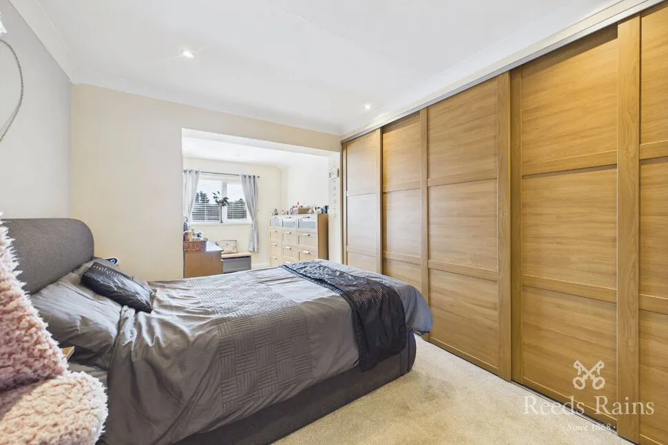 Hall Park Avenue, Crofton, West Yorkshire, WF4, photo 10