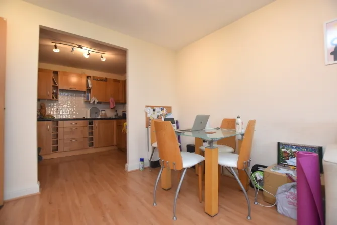 Royal Plaza, 1 Eldon Street, Sheffield, S1 4GB, photo 4