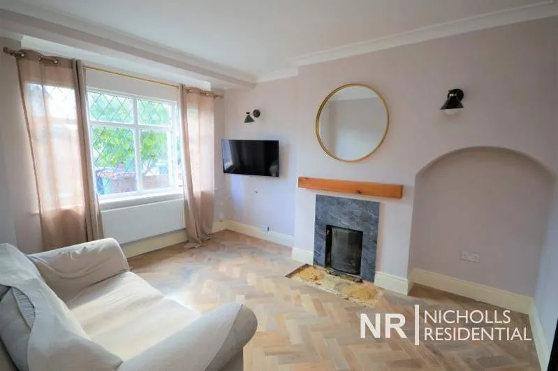 Belfield Road, West Ewell, KT19, photo 9