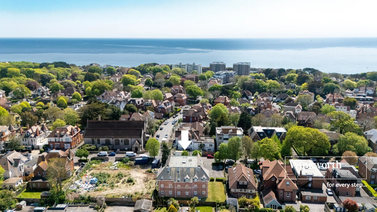 2 bed flat for sale — Florence Road, Bournemouth, Dorset, BH5