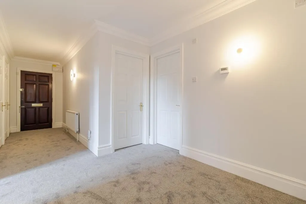 Lynn Court, Caterham, photo 22