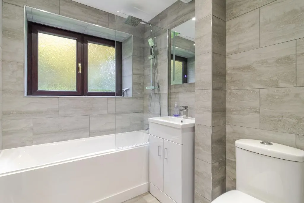 Lynn Court, Caterham, photo 11