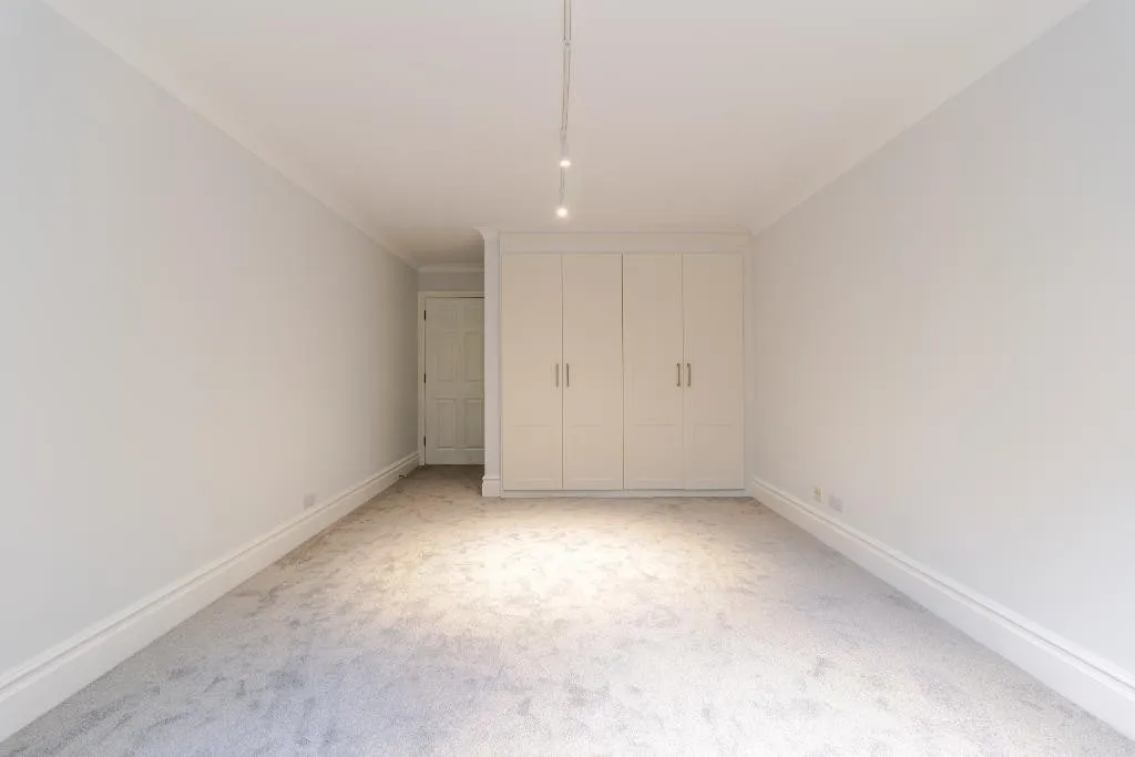 Lynn Court, Caterham, photo 19