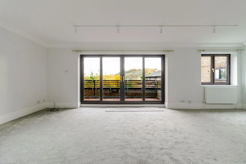 Lynn Court, Caterham, photo 17