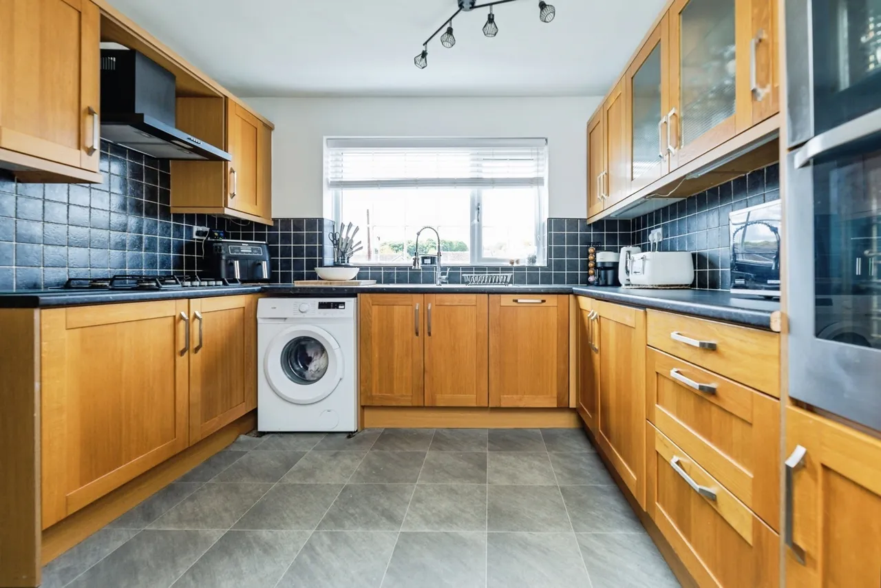 Farm View Road, ROTHERHAM, South Yorkshire, S61, photo 6