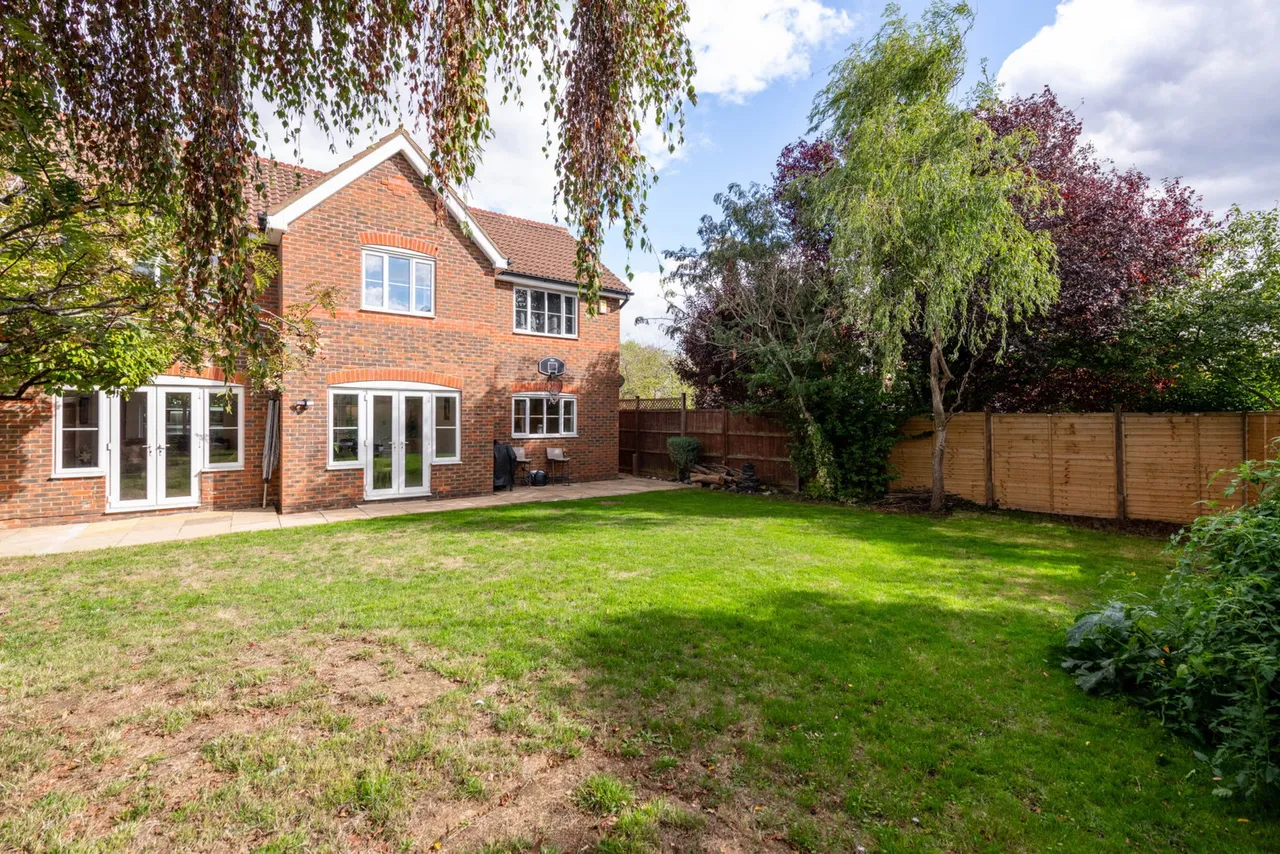 Ravel Close, Milton Keynes, MK7, photo 32