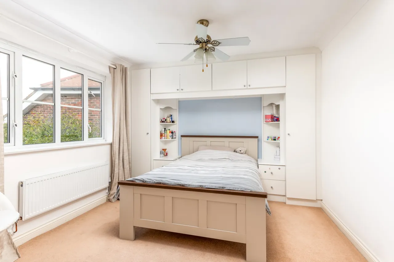 Ravel Close, Milton Keynes, MK7, photo 22