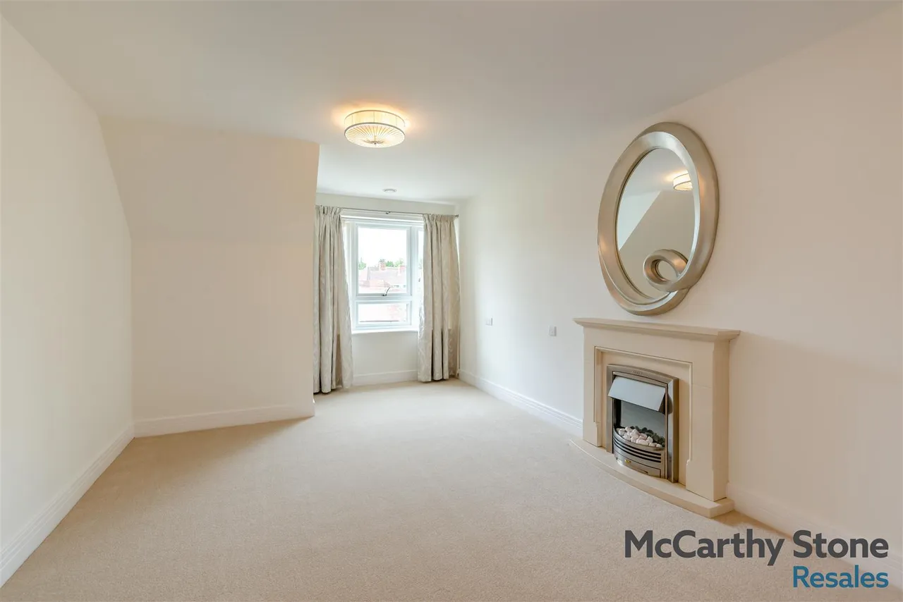 1 bed flat for sale, Hanbury Road, Droitwich, WR9