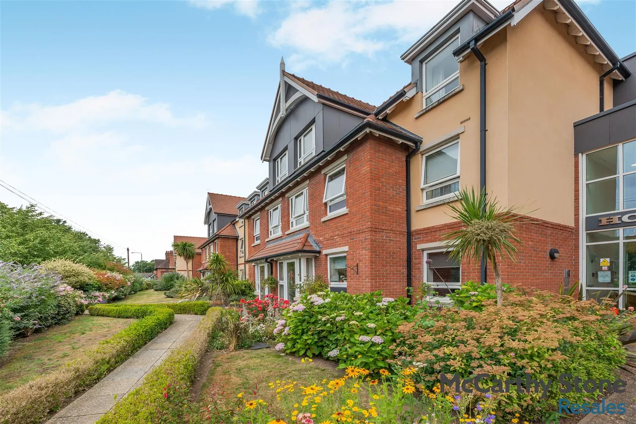Hanbury Road, Droitwich, WR9, photo 3