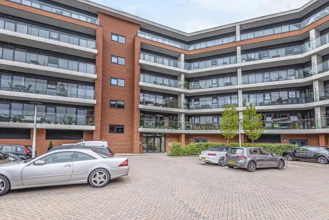 2 bed flat for sale, Chatham House, Newbury, RG14