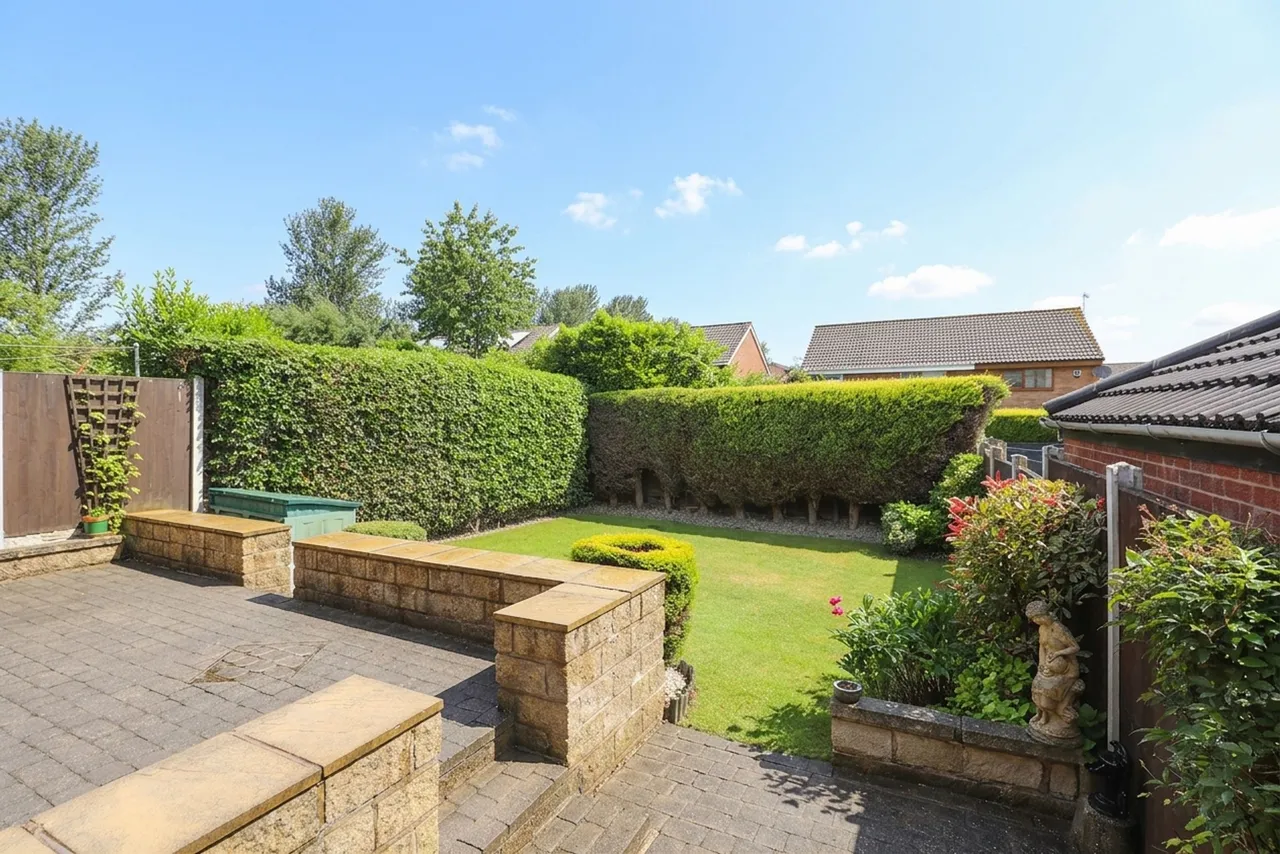 Redfern Grove, Waterthorpe, S20, photo 18