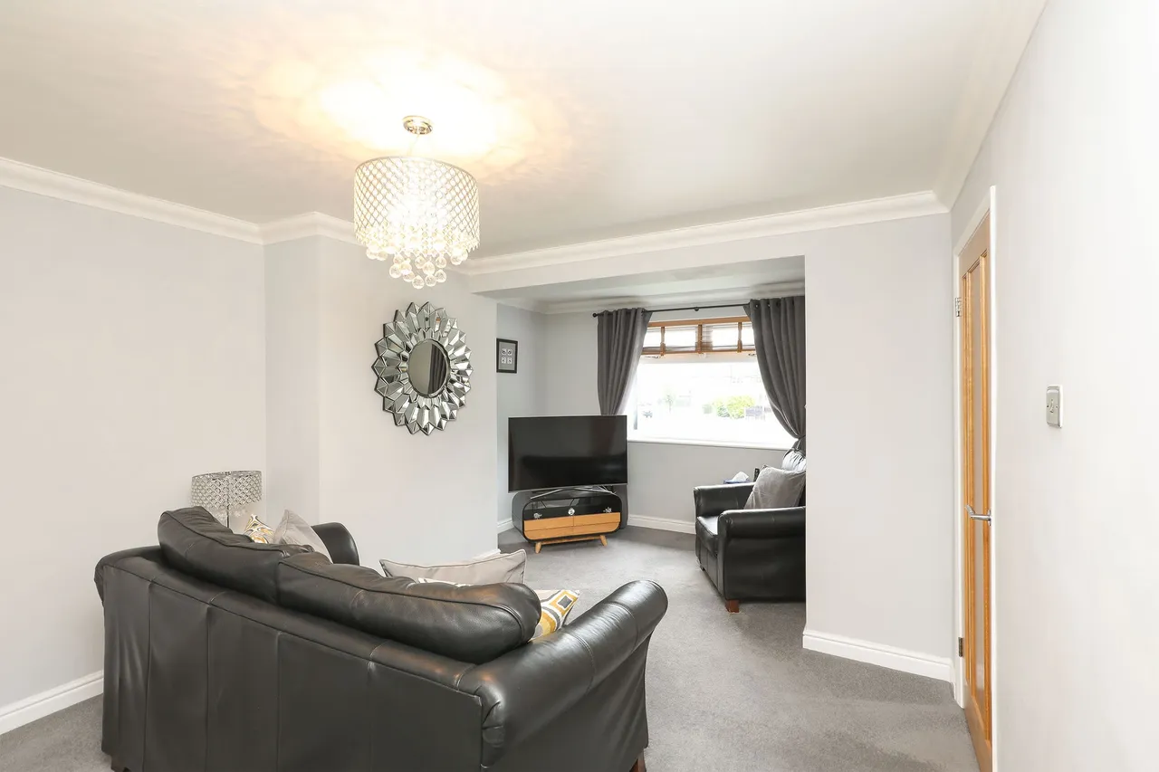 Redfern Grove, Waterthorpe, S20, photo 3
