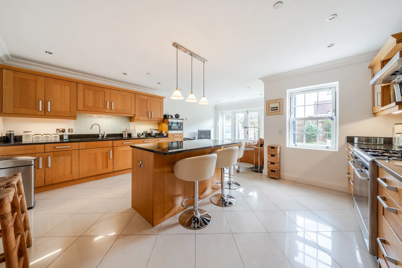 4 bed springfield place, gerrards cross, buckinghamshire,sl9 for sale, Gerrards Cross, Buckinghamshire