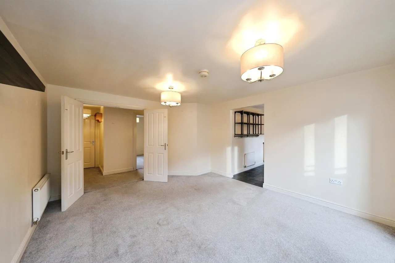 East Street, Doe Lea, S44, photo 4