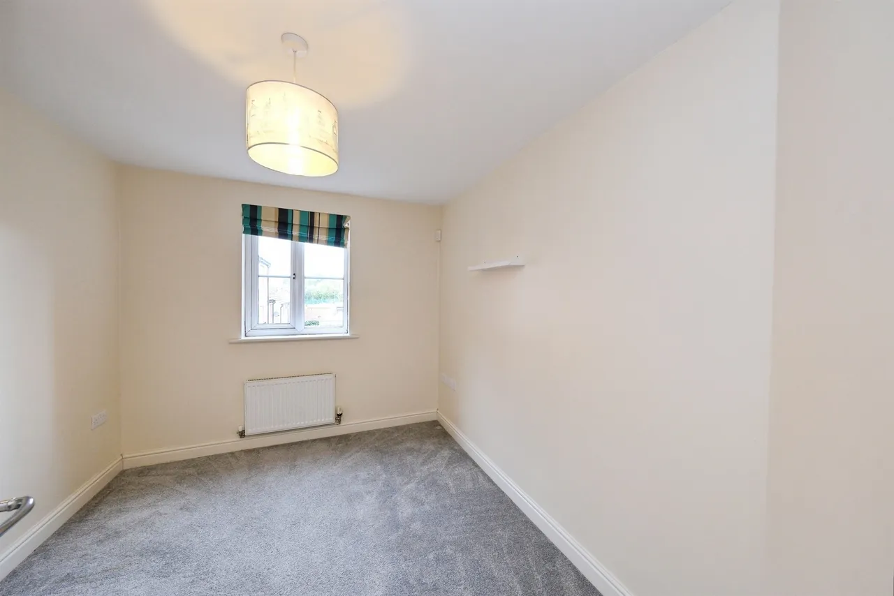 East Street, Doe Lea, S44, photo 12
