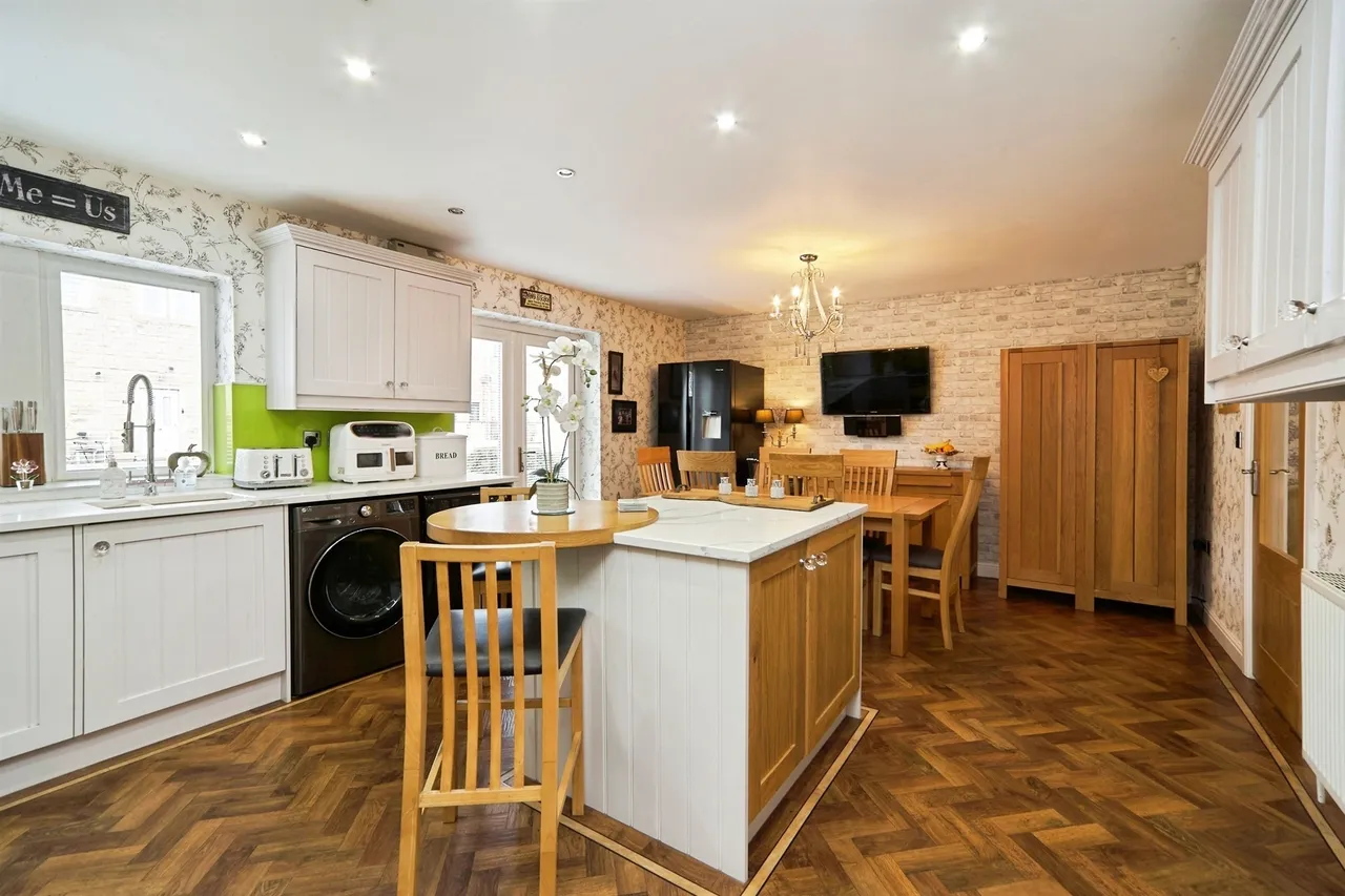 Halifax Road, Cullingworth, BD13, photo 5