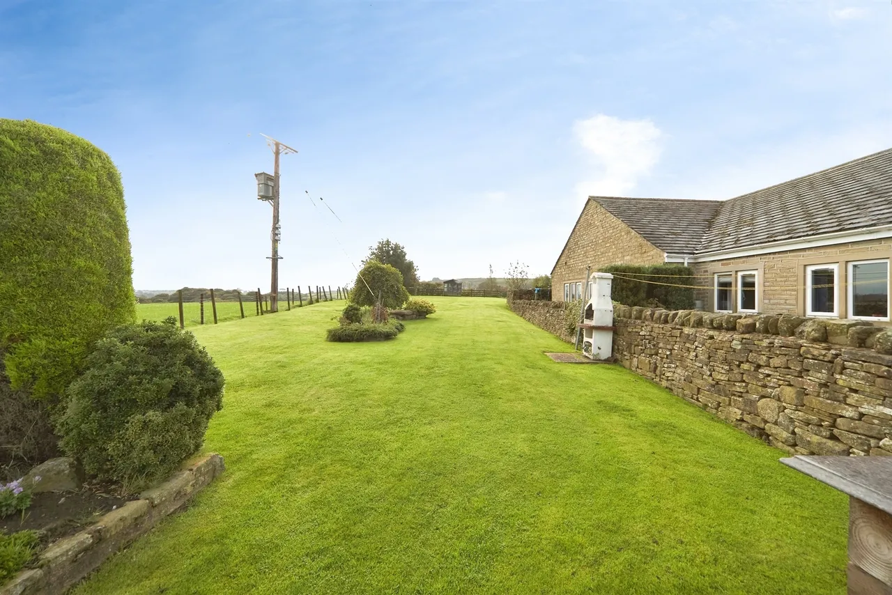 Halifax Road, Cullingworth, BD13, photo 17
