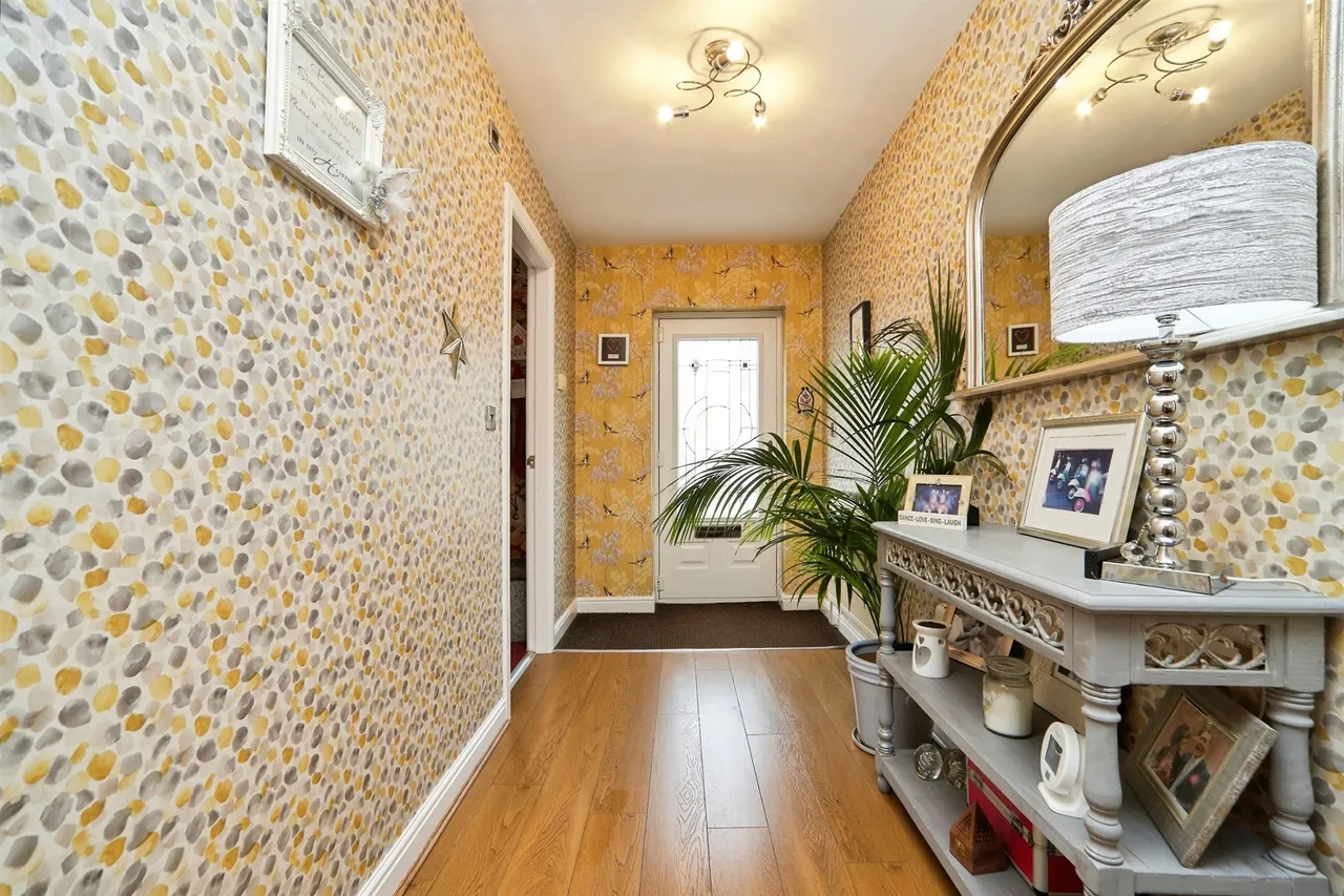 Halifax Road, Cullingworth, BD13, photo 3