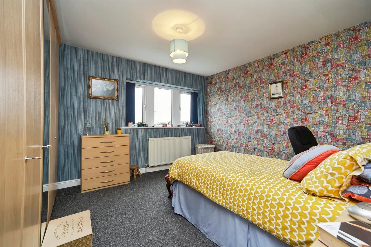 Halifax Road, Cullingworth, BD13, photo 14
