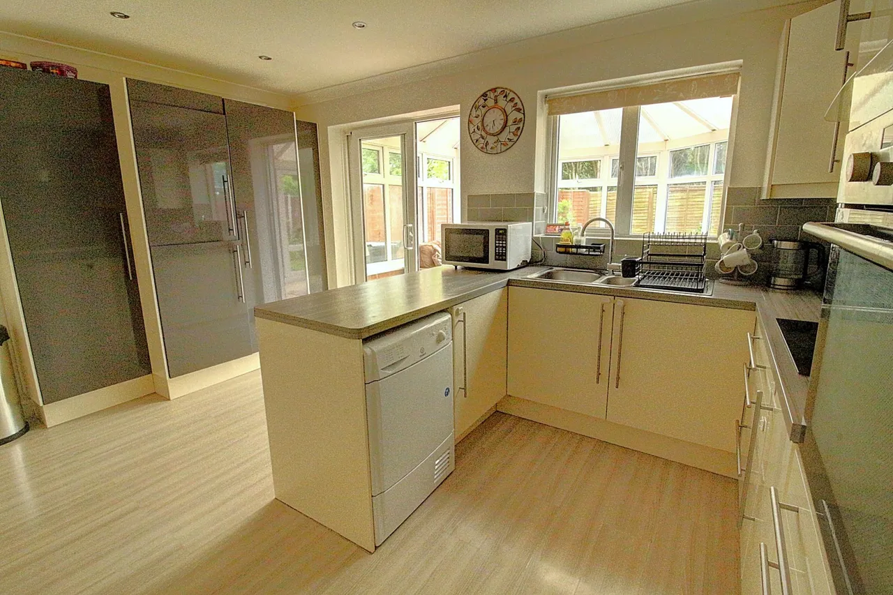 Skelwith Rise, Nuneaton, CV11, photo 5