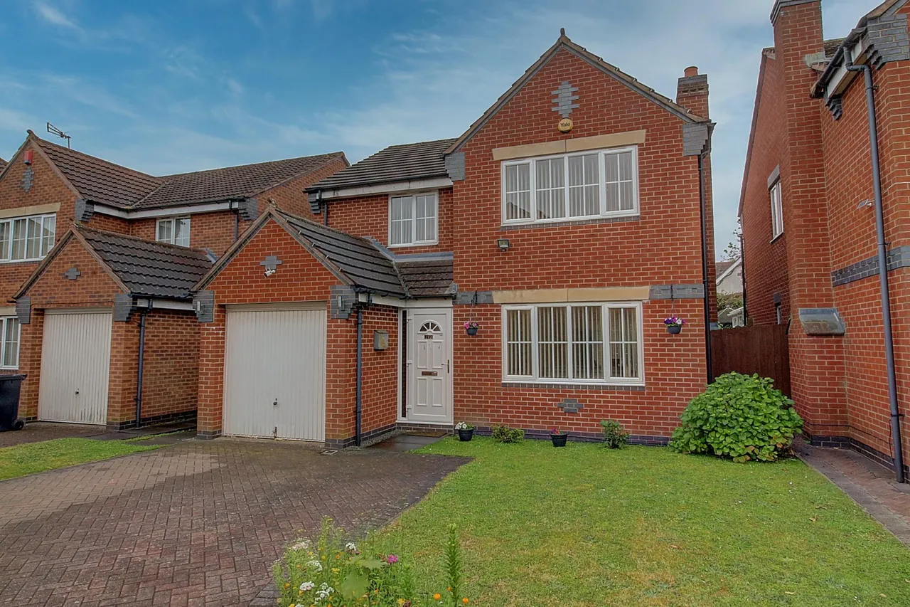 4 bed house for sale, Skelwith Rise, Nuneaton, CV11