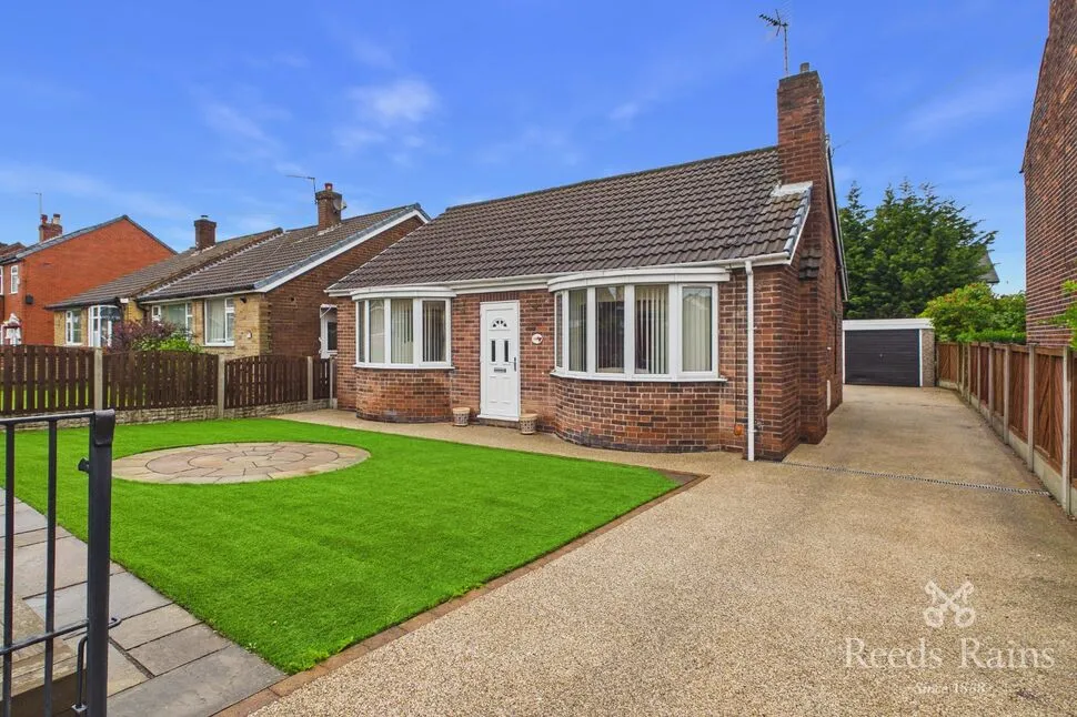2 bed house for sale — Churchbalk Lane, Pontefract, West Yorkshire, WF8