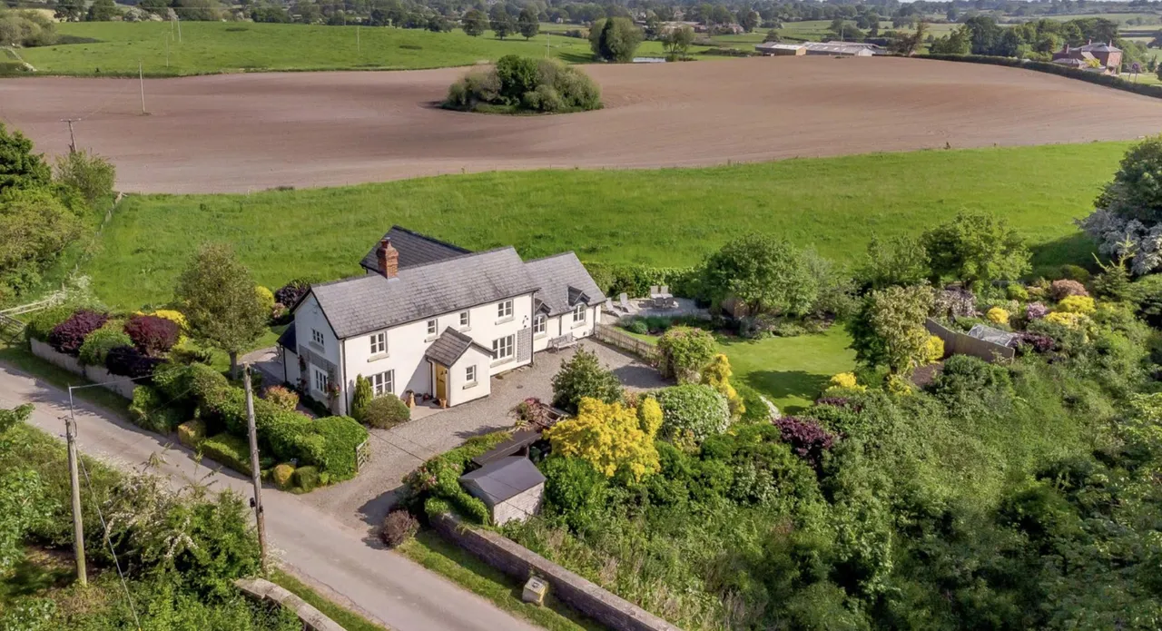 3 bed house for sale, Lower Perthy, Ellesmere, SY12