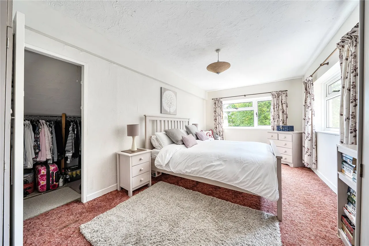 Ringwood Road, Three Legged Cross, Wimborne, Dorset, BH21 6QY, photo 10
