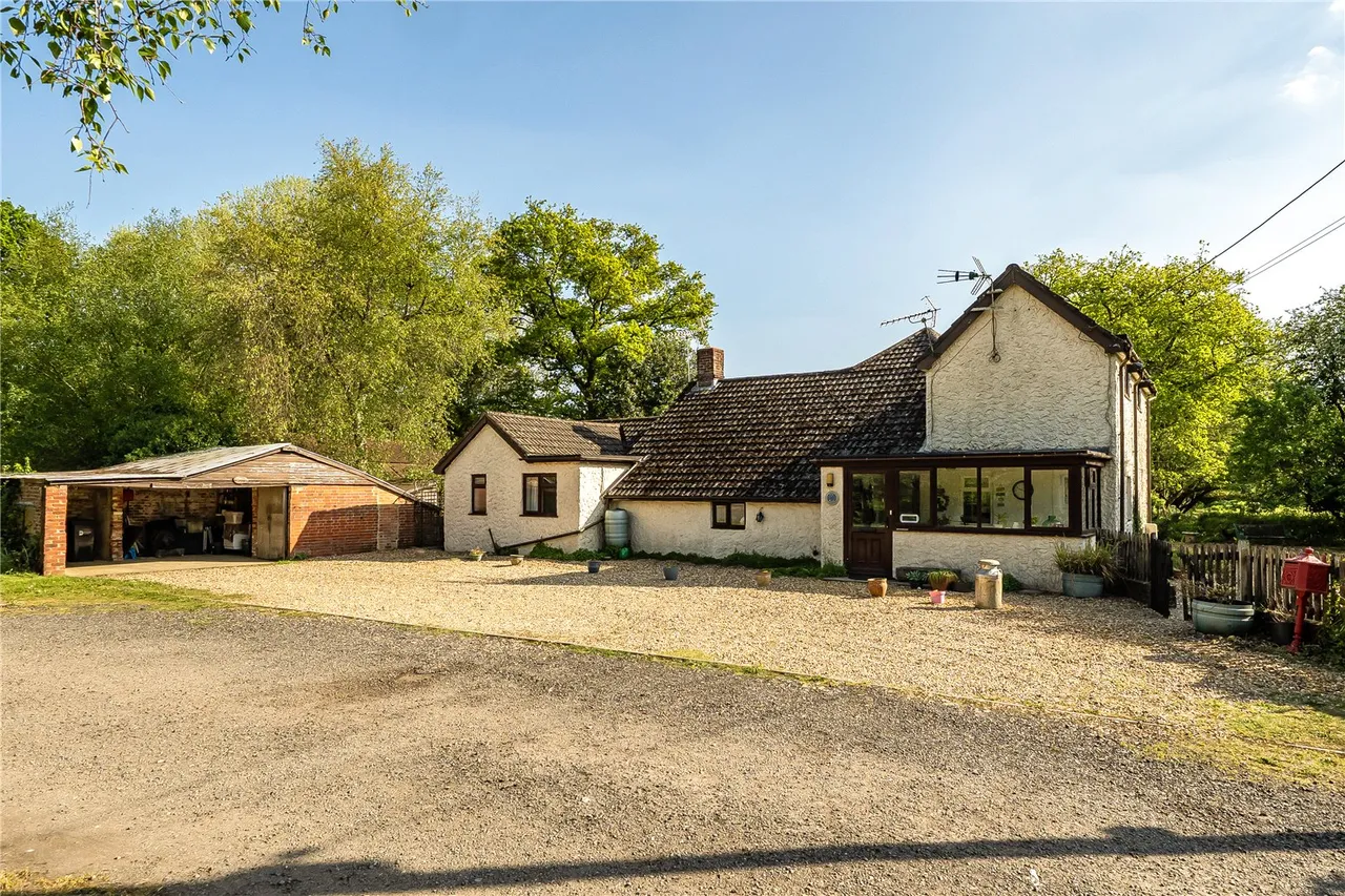 Ringwood Road, Three Legged Cross, Wimborne, Dorset, BH21 6QY, photo 20
