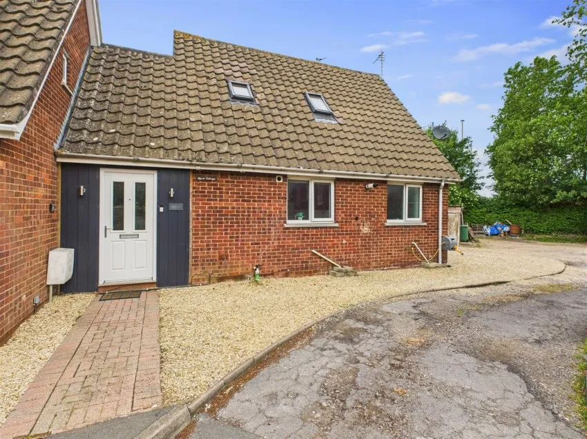 2 bed house for sale, Birchwood Fields, Tuffley