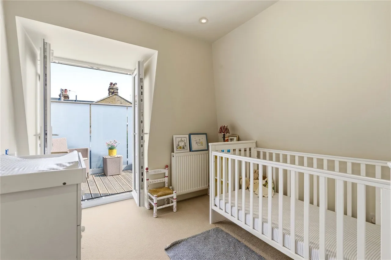 Eccles Road, London, SW11, photo 7