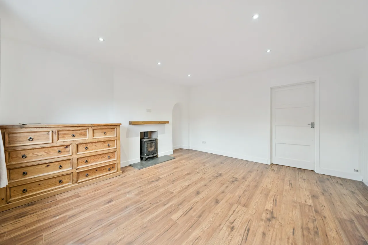 Stuart Road, Carmunnock, G76, photo 4