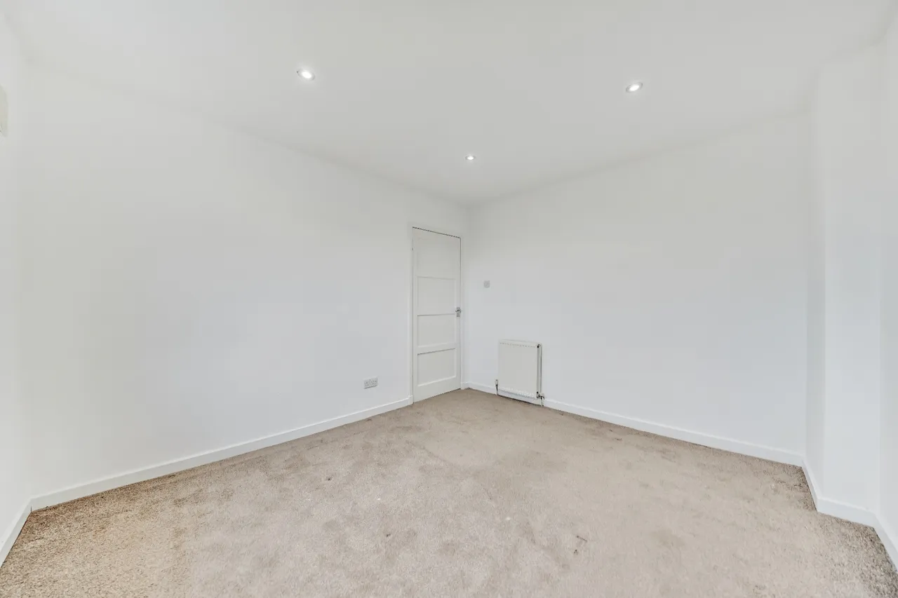 Stuart Road, Carmunnock, G76, photo 9