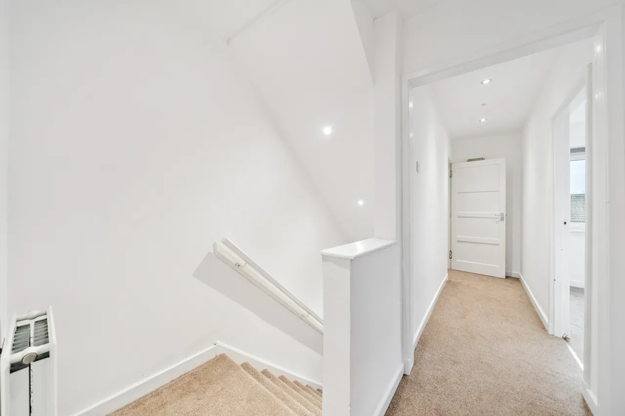 Stuart Road, Carmunnock, G76, photo 16