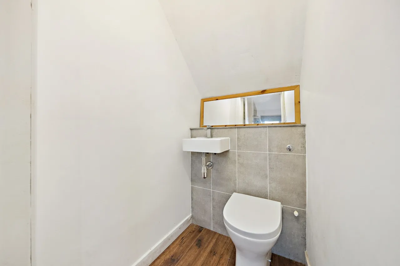 Stuart Road, Carmunnock, G76, photo 15