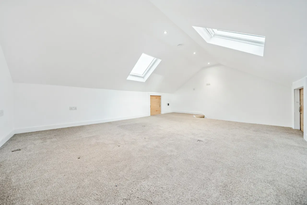 Stuart Road, Carmunnock, G76, photo 12