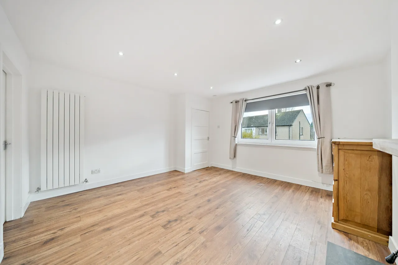 Stuart Road, Carmunnock, G76, photo 3