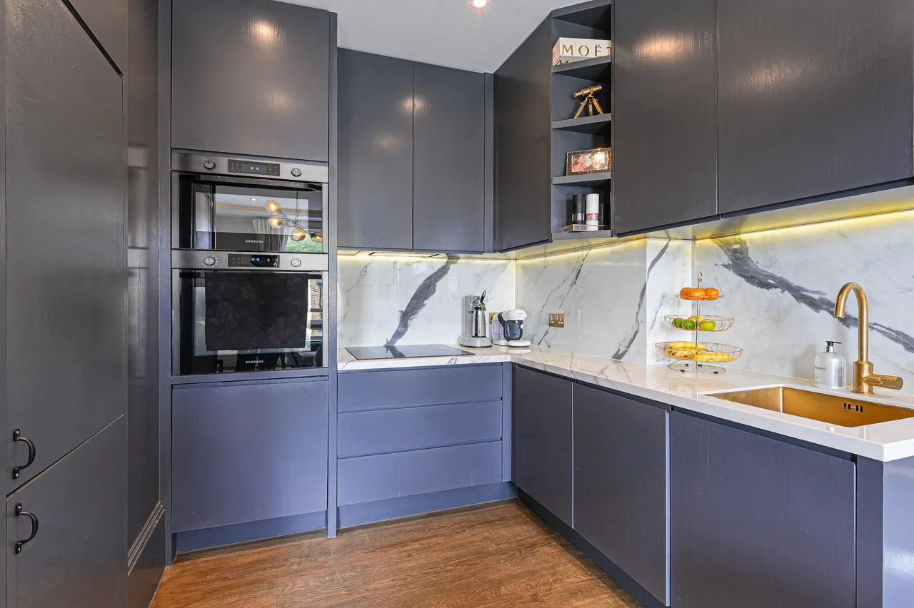 Flat E, 25-26 Tadema Road, London, photo 3